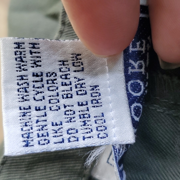 5/$25 - 2 pair belted shorts, size 6. - Picture 13 of 14